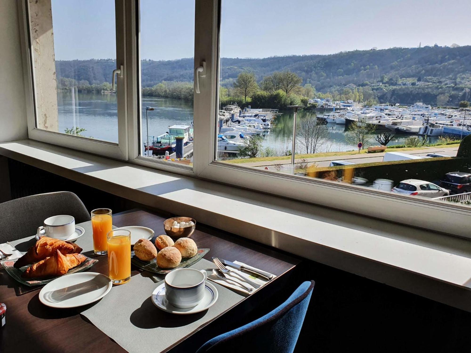 Hotel Le Bellevue Les Roches-de-Condrieu Zewnętrze zdjęcie