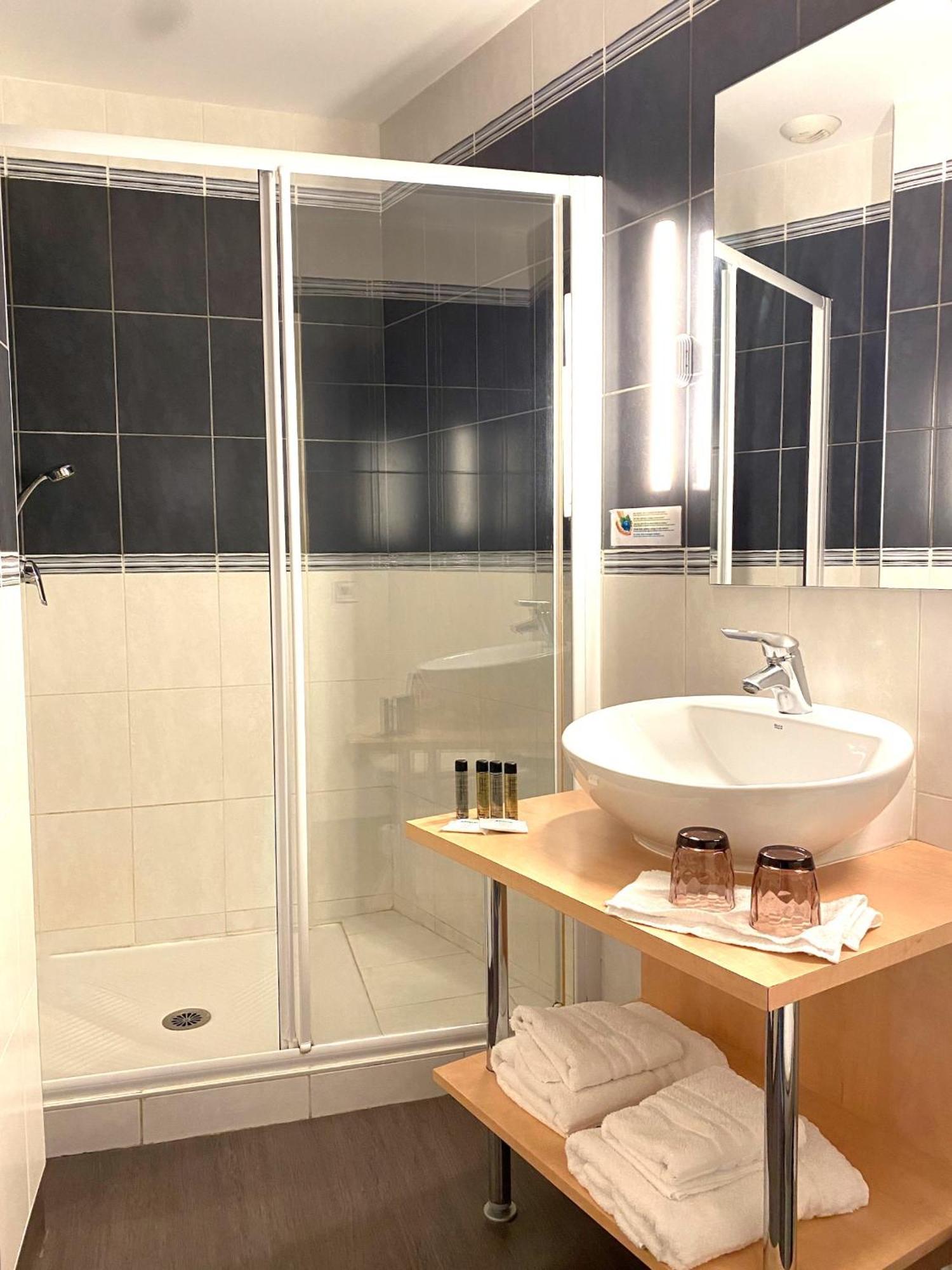 Hotel Le Bellevue Les Roches-de-Condrieu Zewnętrze zdjęcie