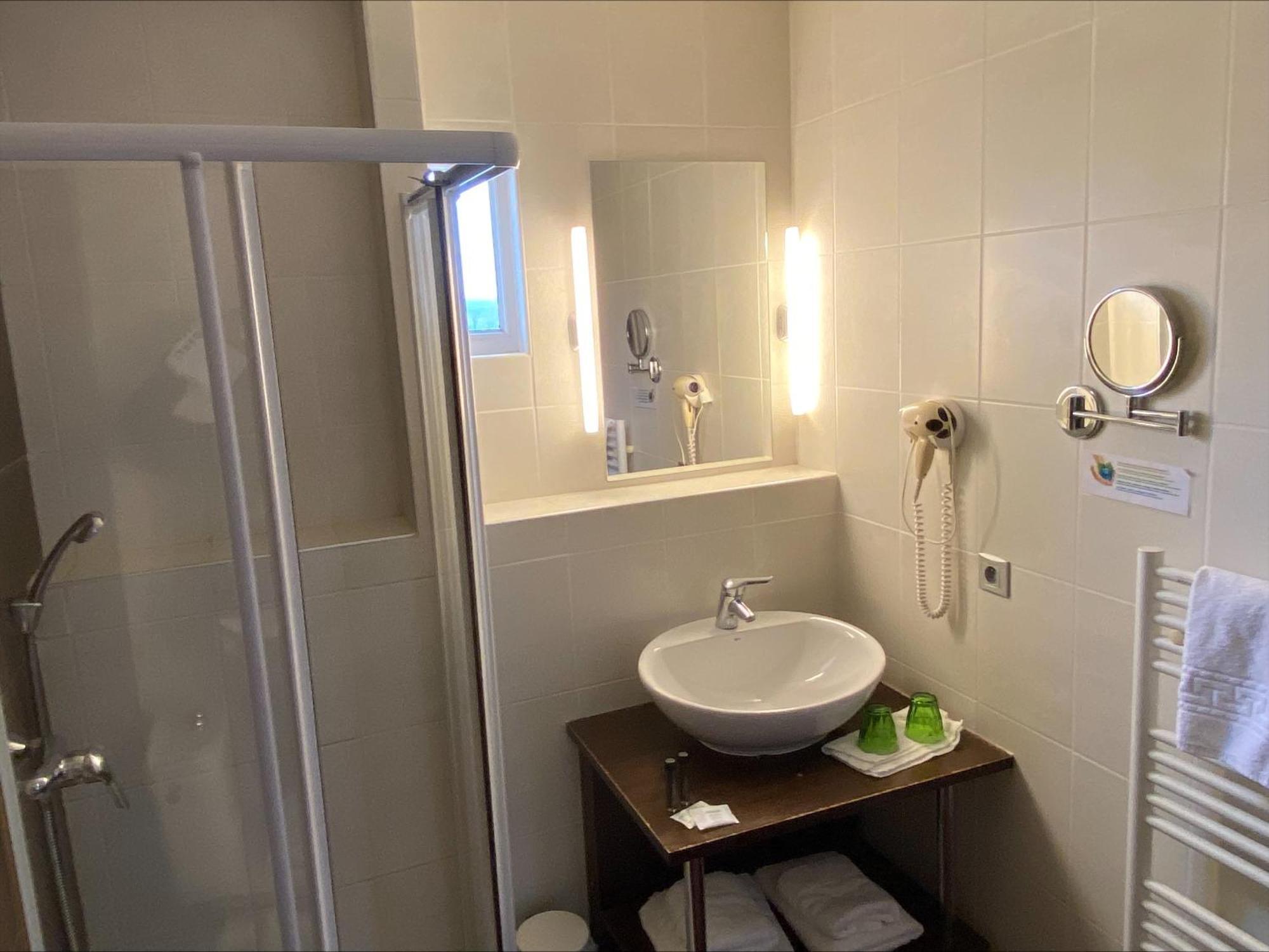 Hotel Le Bellevue Les Roches-de-Condrieu Zewnętrze zdjęcie